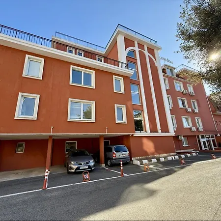 Carina - Menada Apartmán